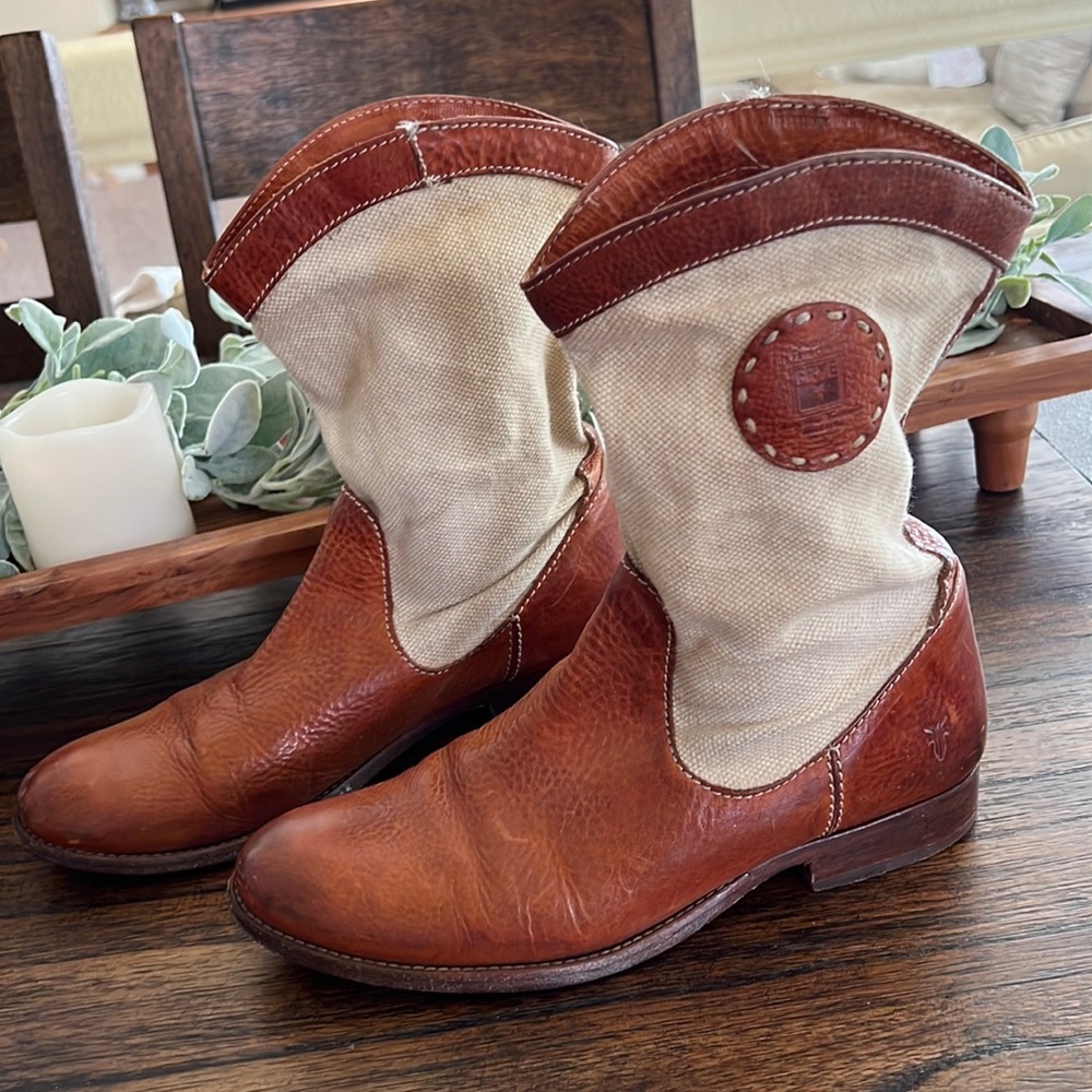Frye Boots Melissa Canvas Short Pull On Beige Brown Leather 77895 Women 9